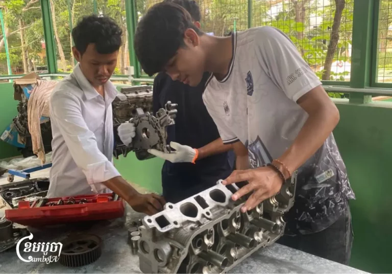 A group of youth learn to repair vehicles at a technical institution in Phnom Penh. November 12, 2025. (CamboJA)
