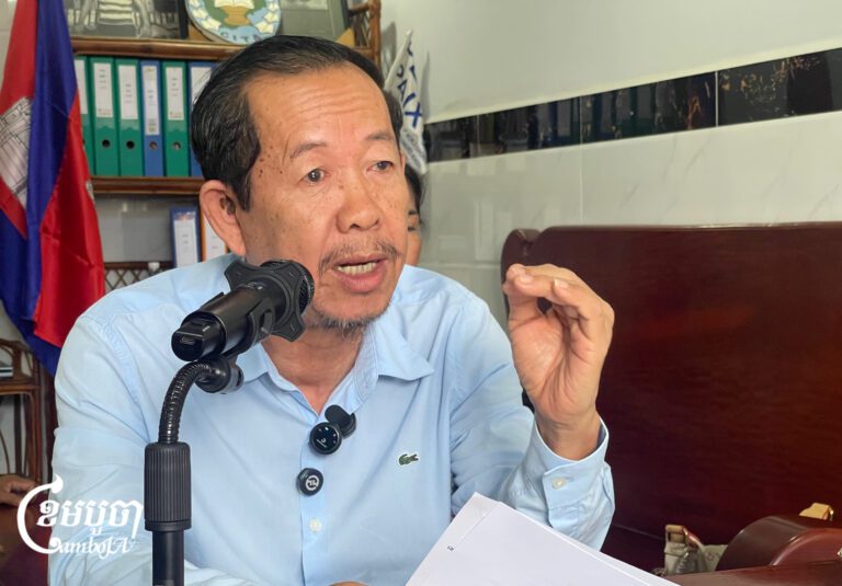 Nation Power Party advisor Rong Chhun holds a press conference to respond to the Justice Ministry’s statement on August 11, 2026. (CamboJA/Khuon Narim) 